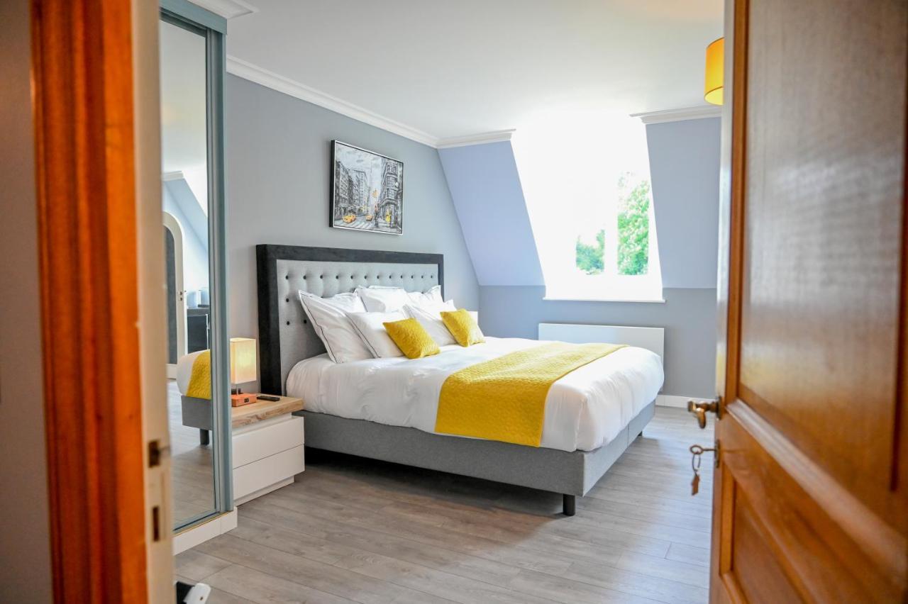 La Fontaine Dort Bed & Breakfast Tessy-sur-Vire Exterior photo